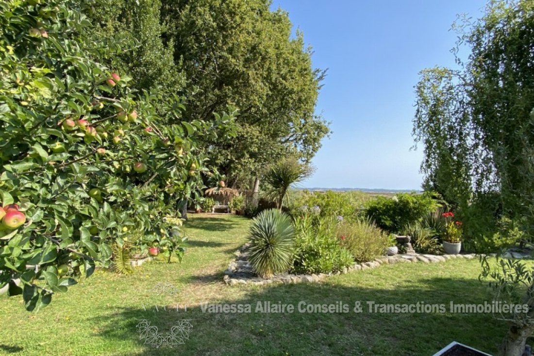Maison-Batz-sur-Mer-16
